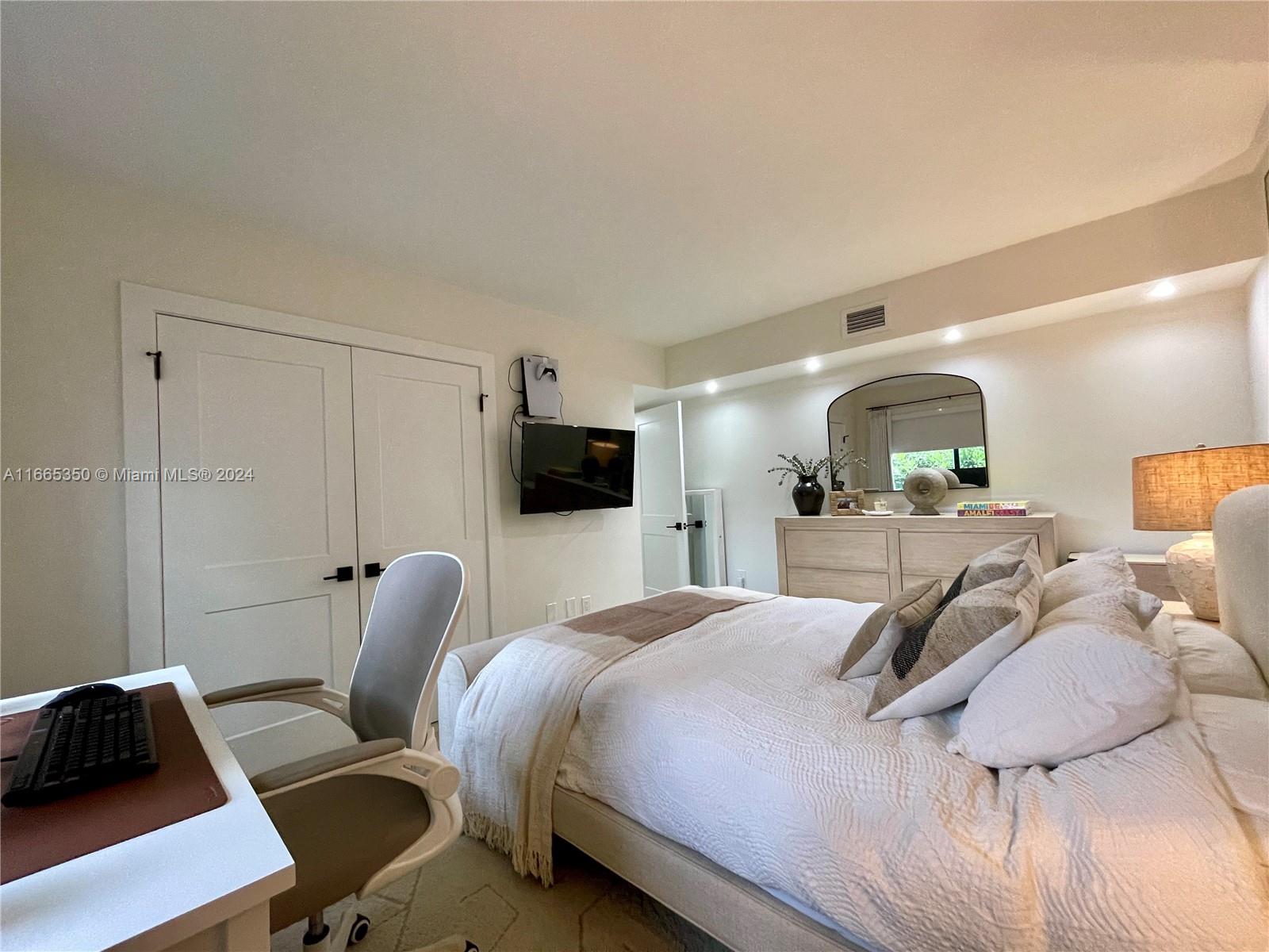 5750 Turin St # 101