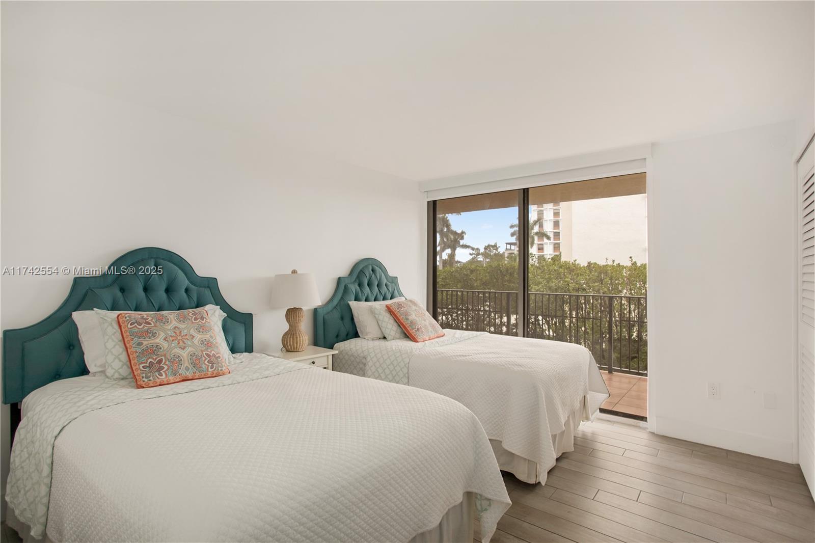 1700 S Bayshore Ln # 3A