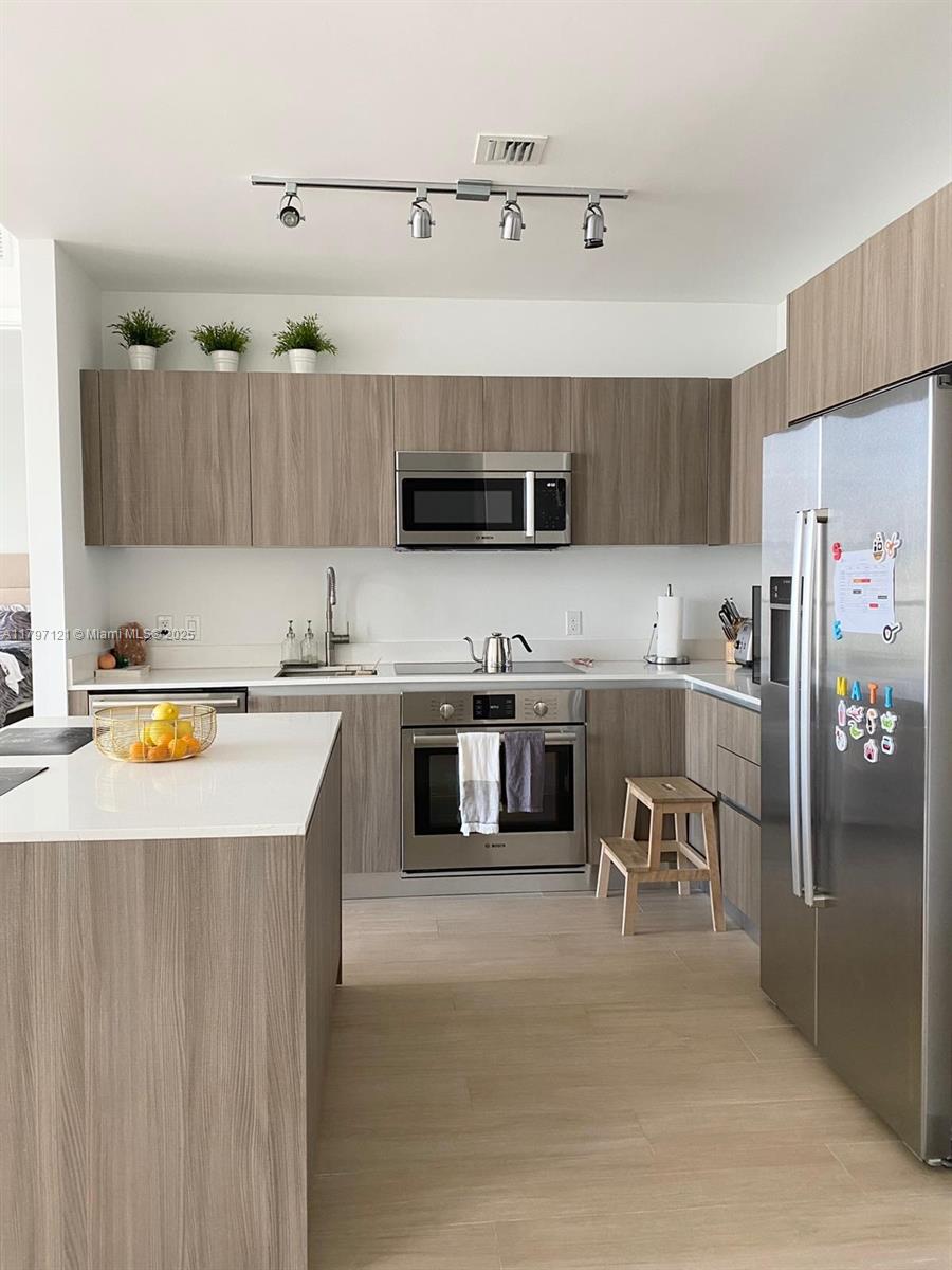 201 SW 17th Rd # 903