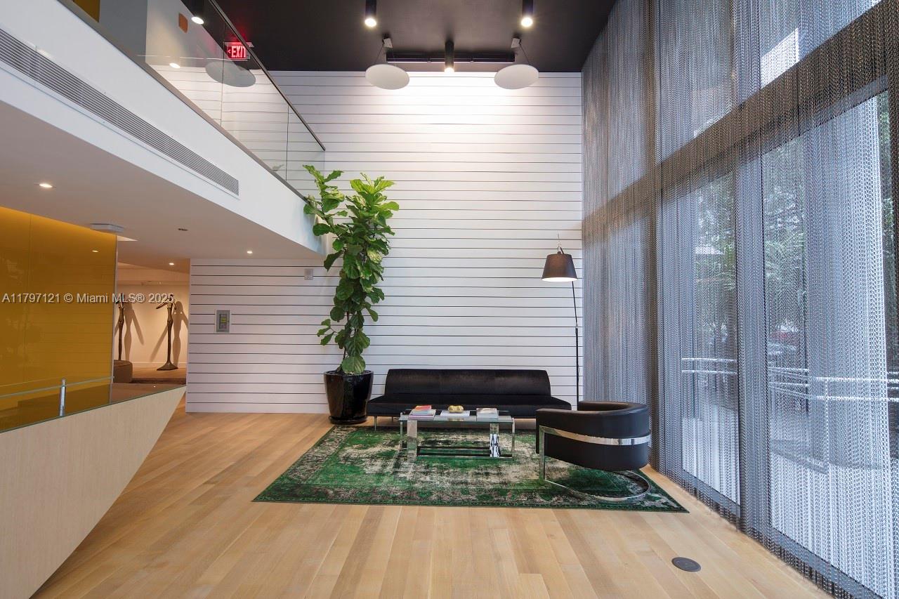 201 SW 17th Rd # 903