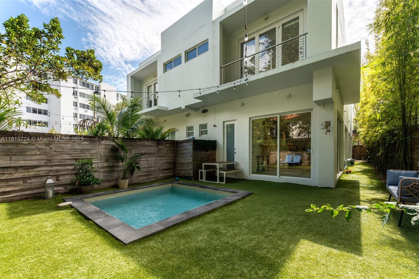 2908 Virginia St # 2908