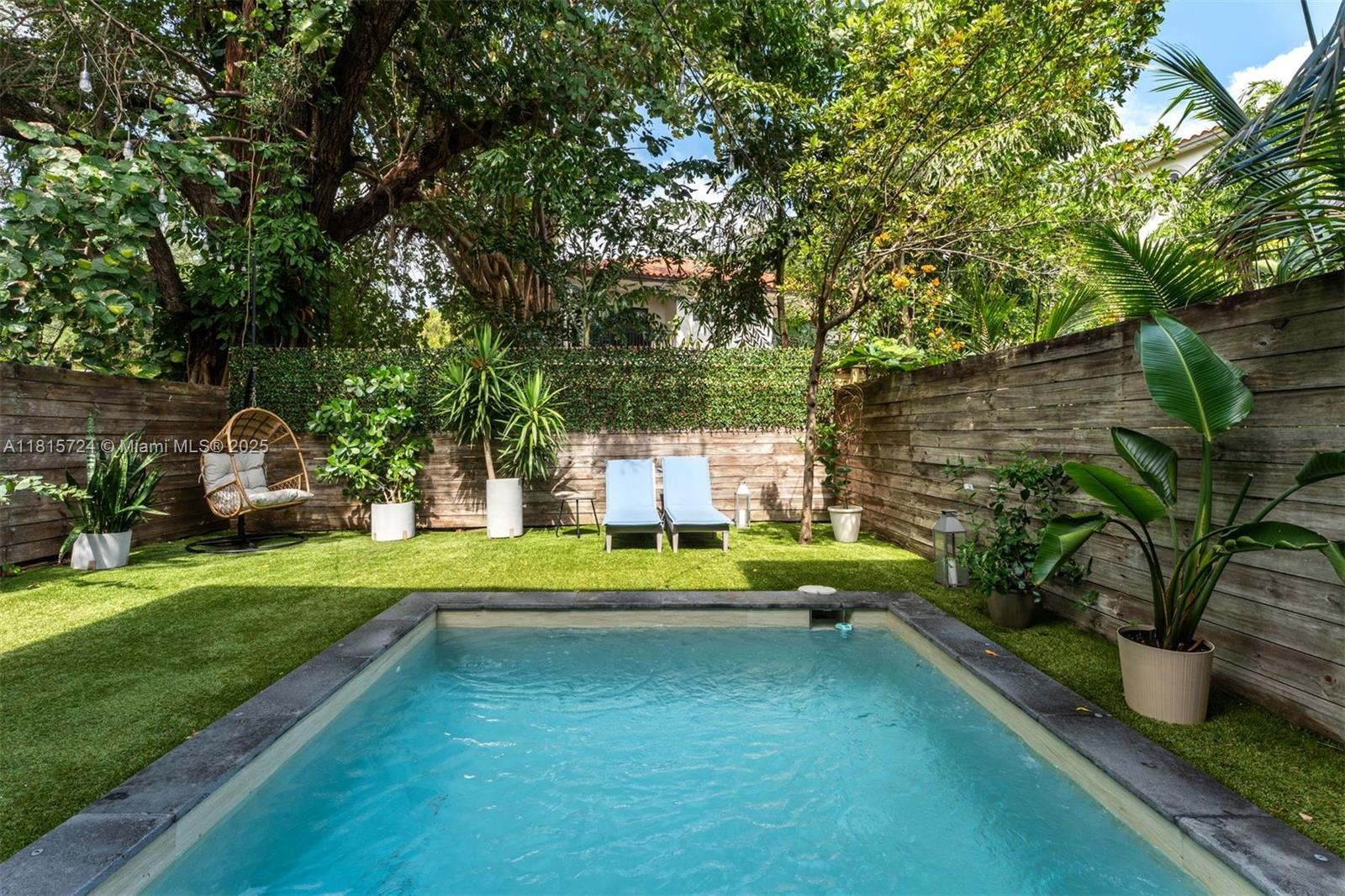 2908 Virginia St # 2908