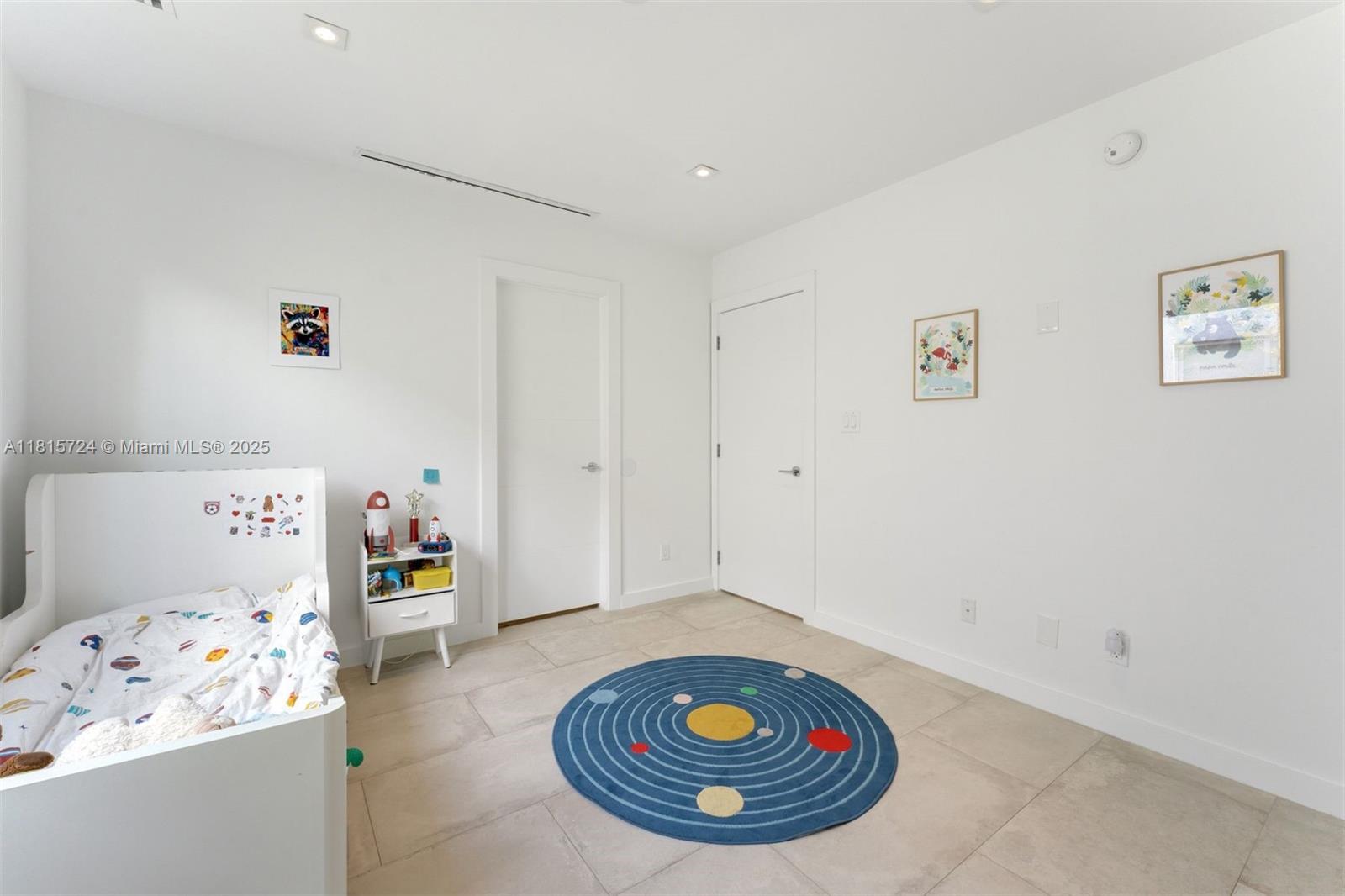 2908 Virginia St # 2908