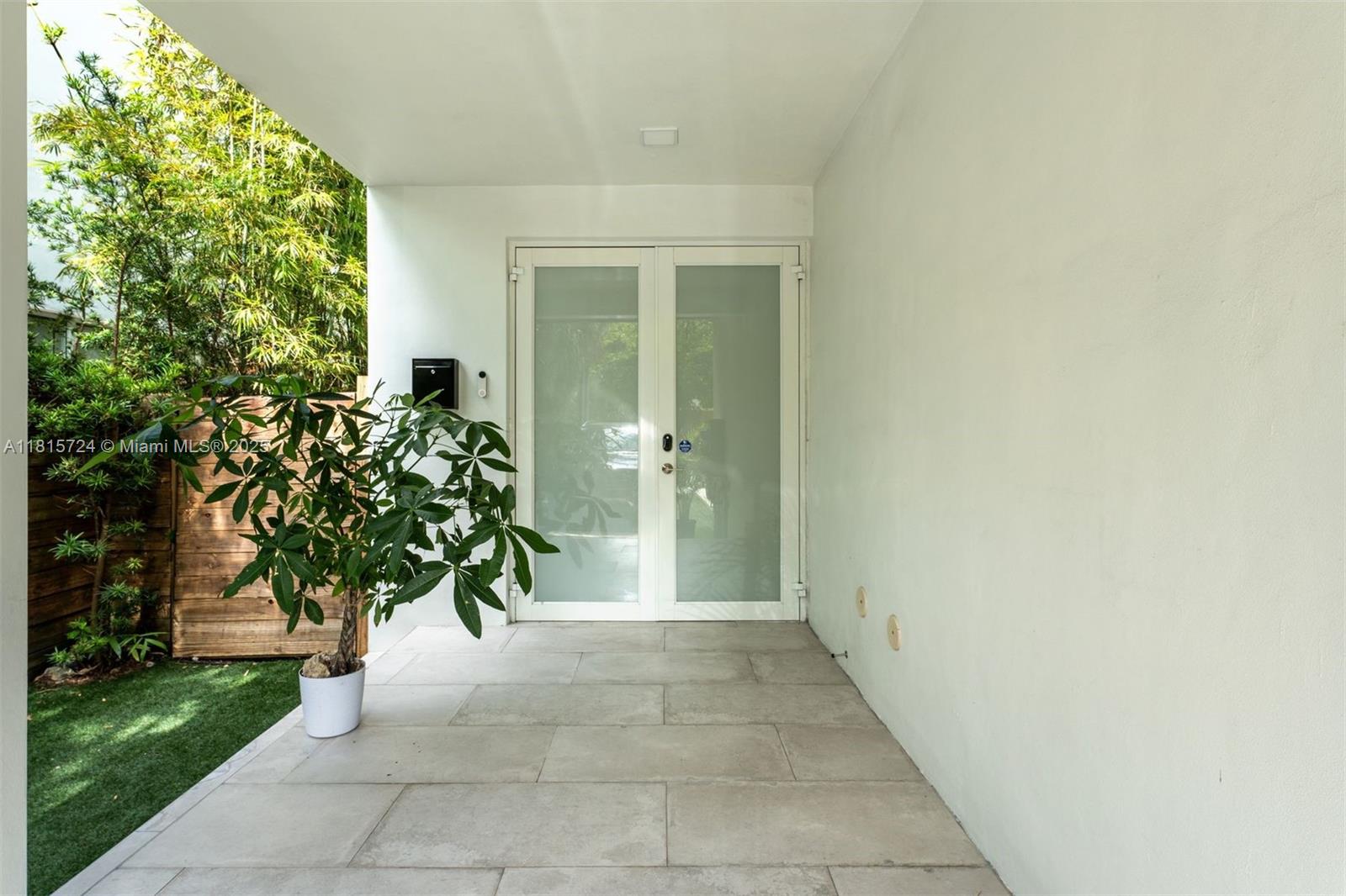 2908 Virginia St # 2908