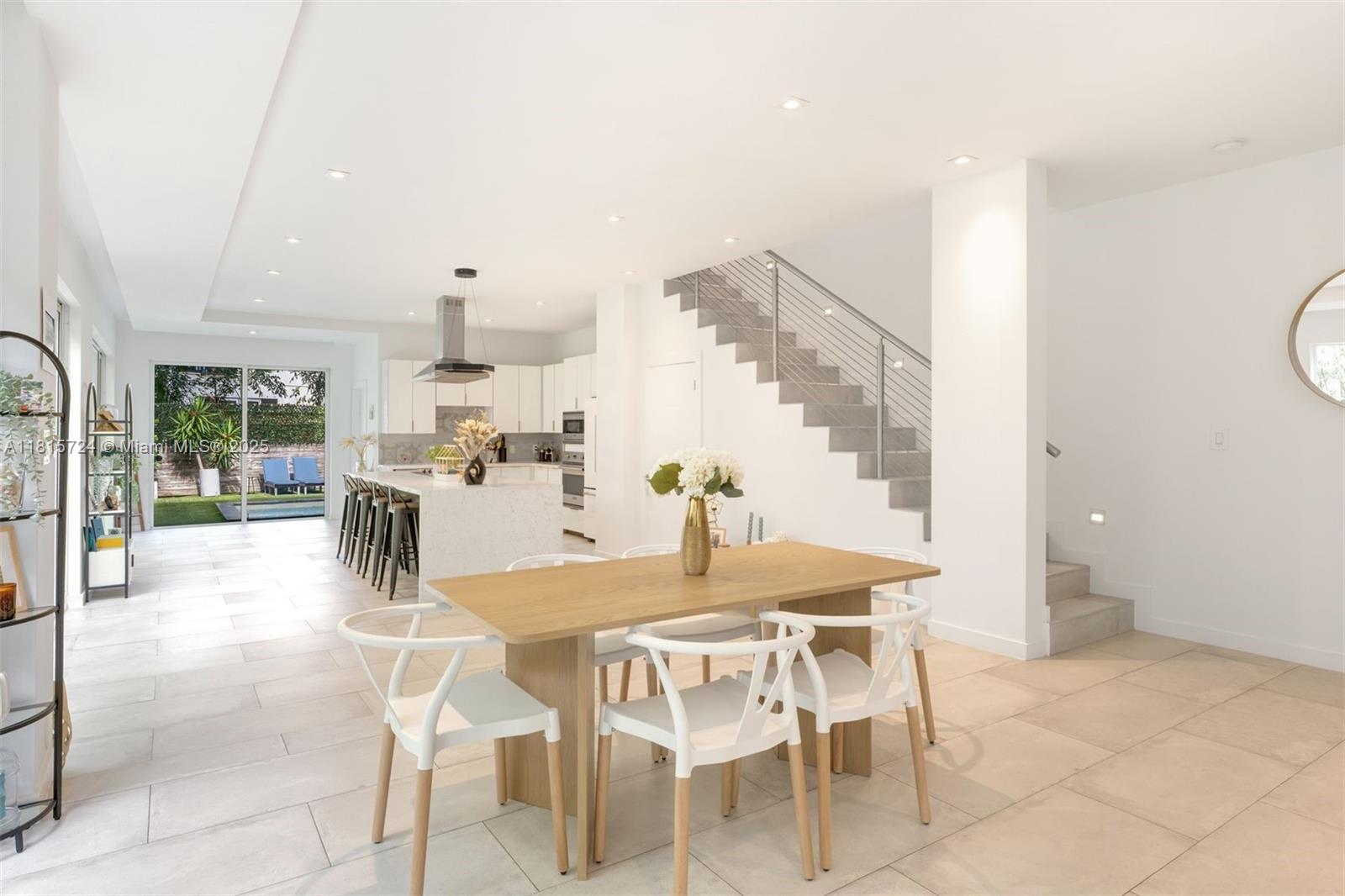 2908 Virginia St # 2908