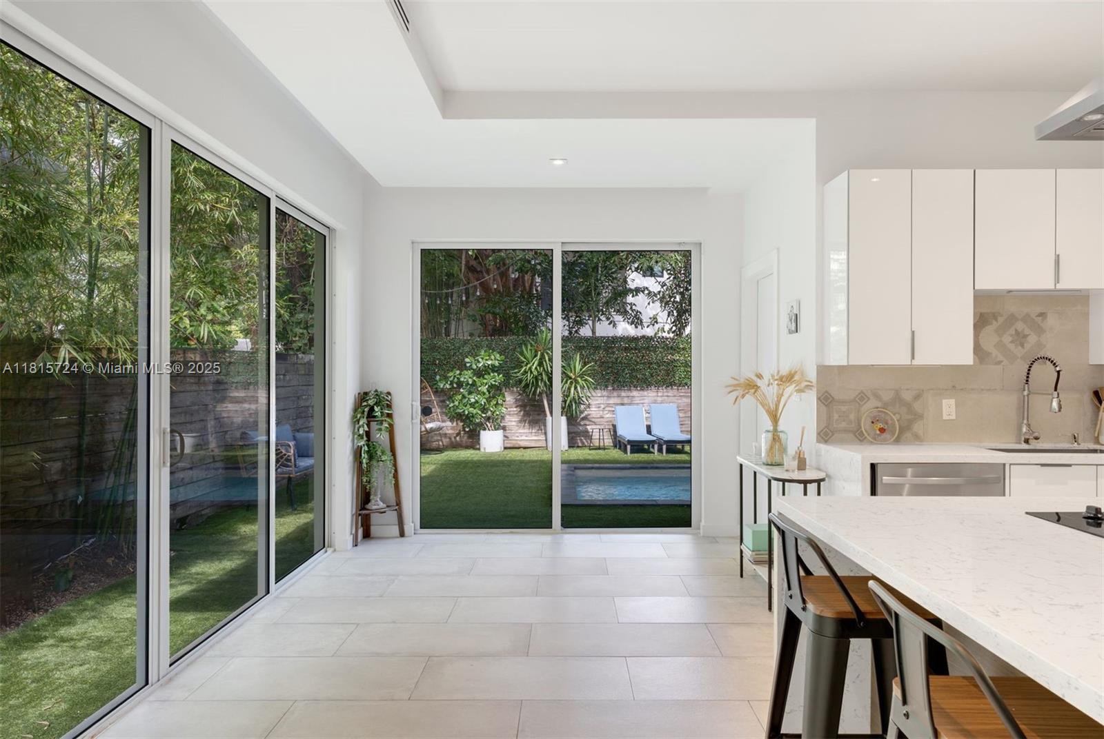 2908 Virginia St # 2908