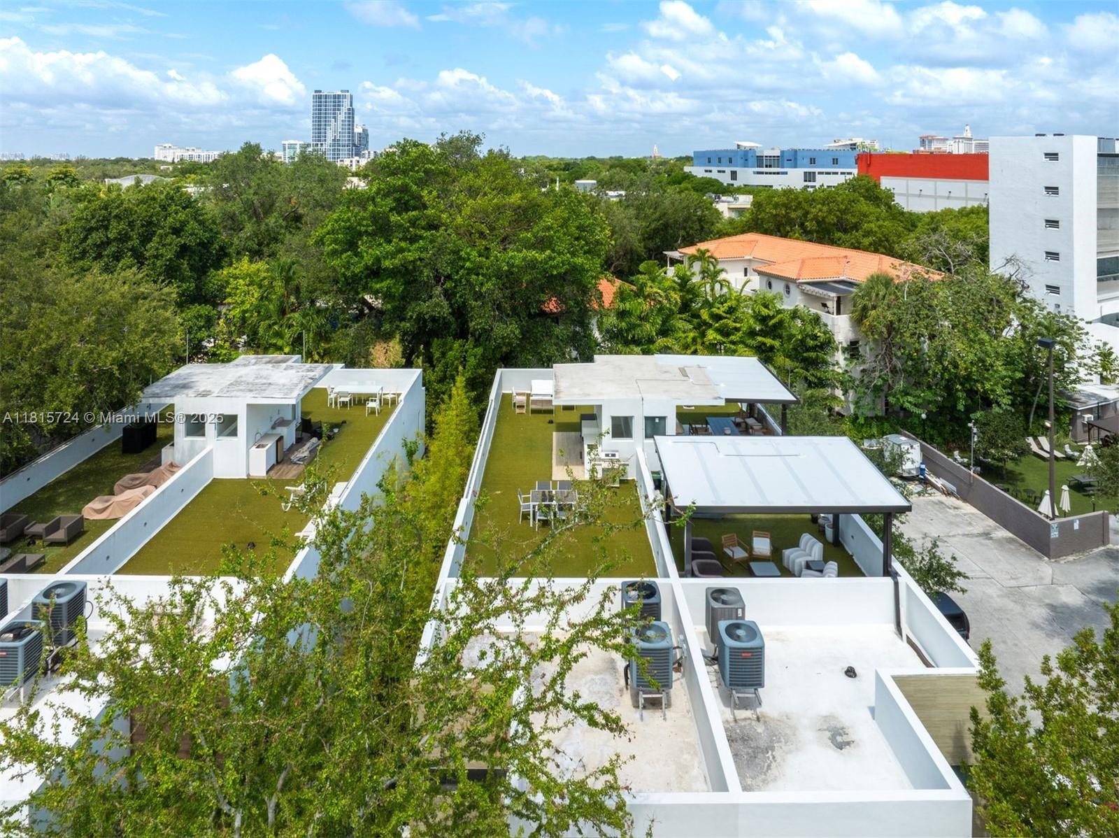 2908 Virginia St # 2908