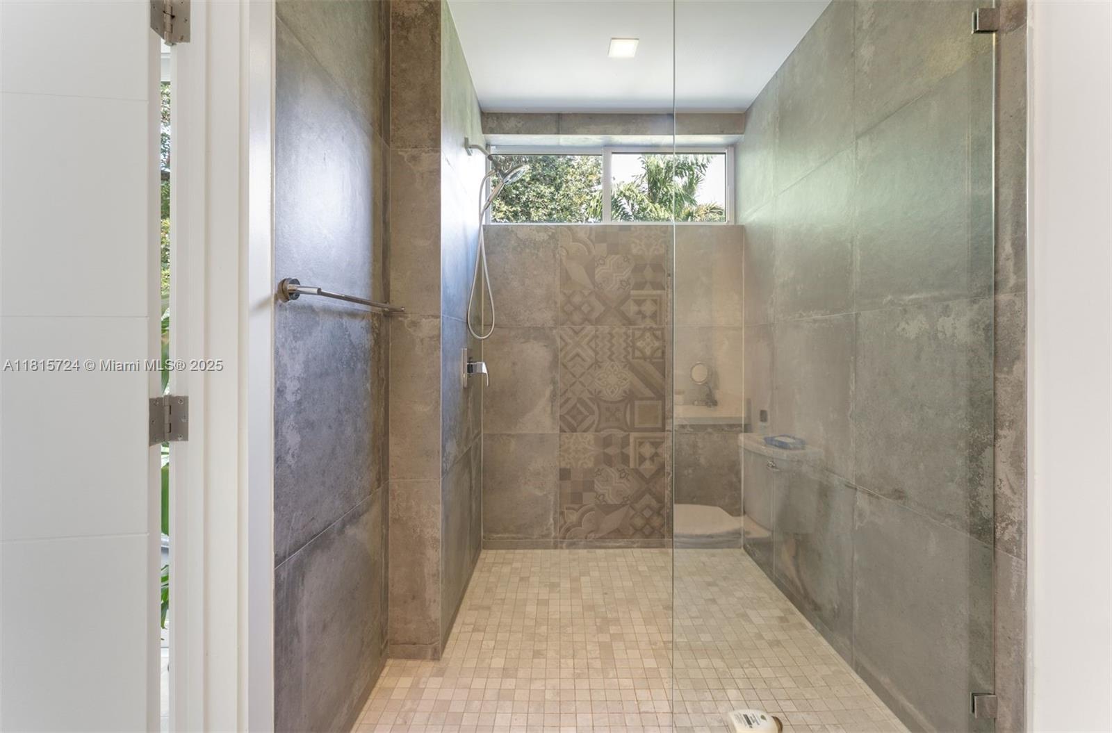 2908 Virginia St # 2908