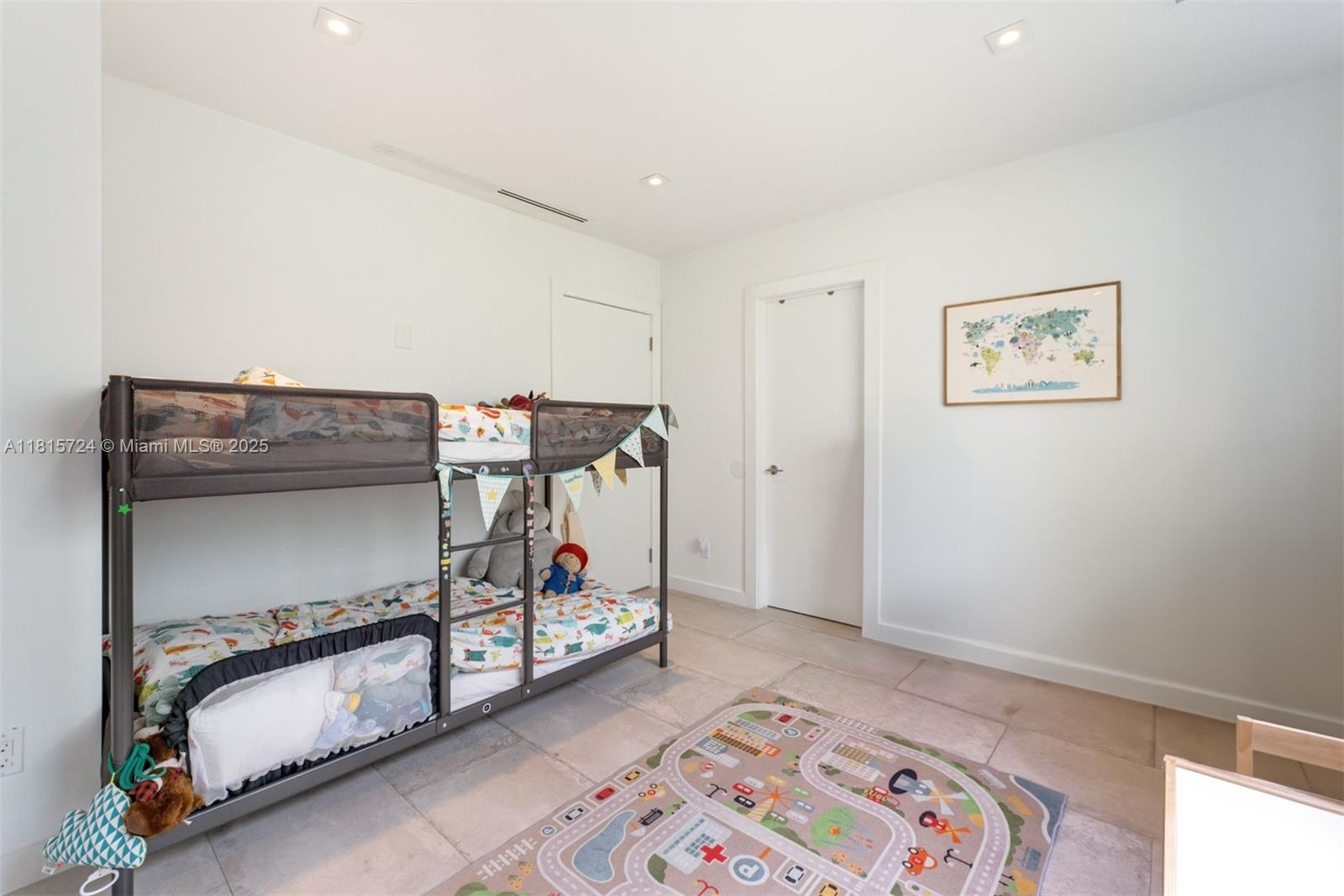 2908 Virginia St # 2908