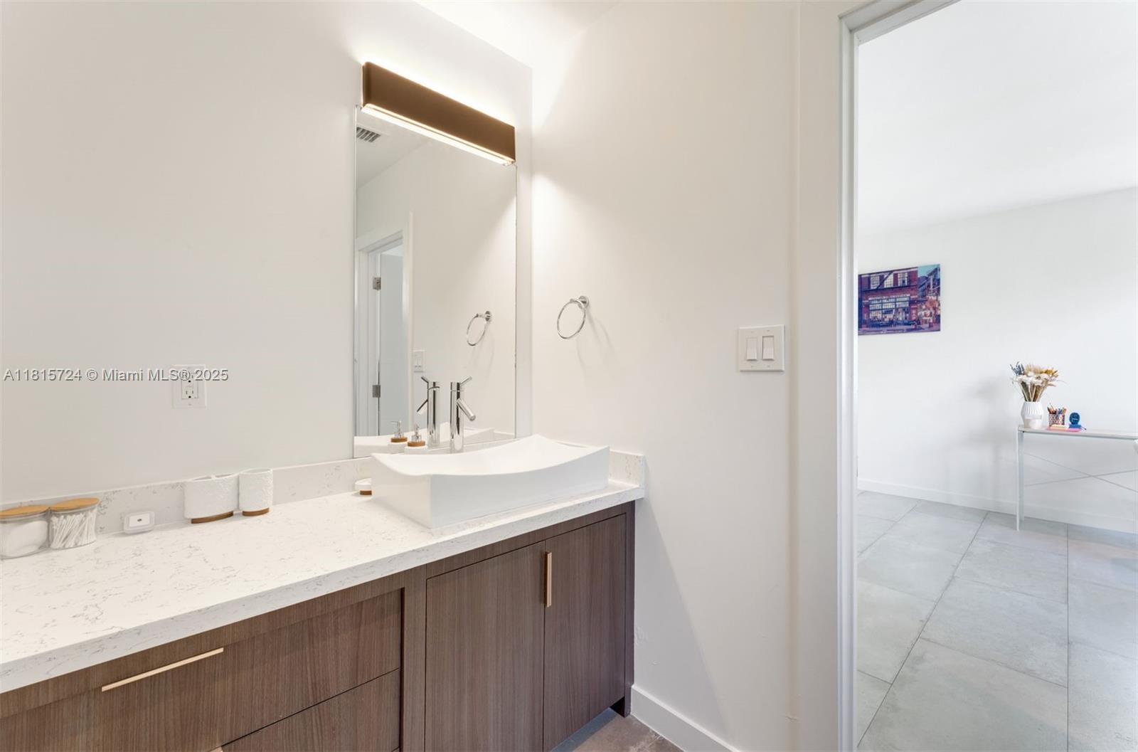 2908 Virginia St # 2908