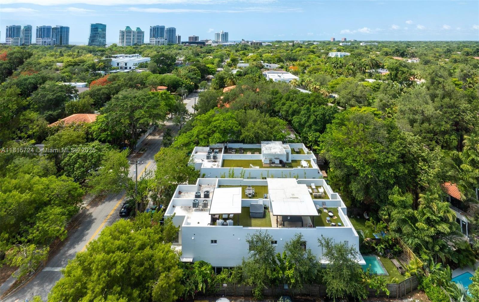 2908 Virginia St # 2908