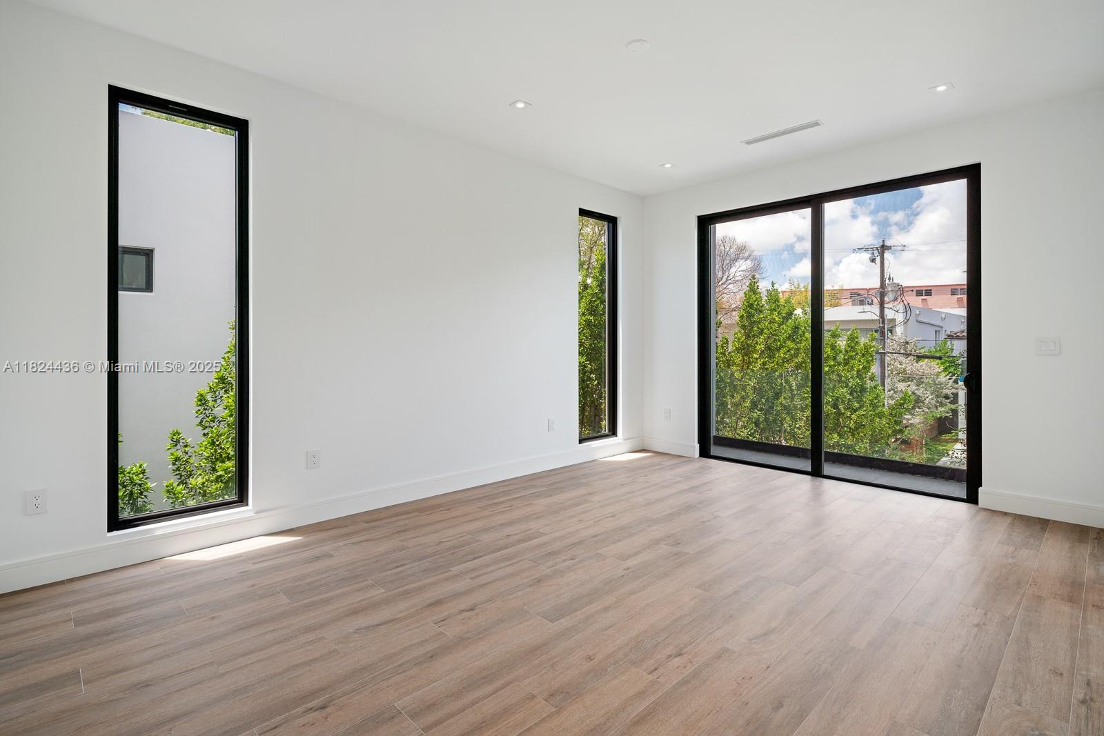 2978 Coconut Ave # 2978