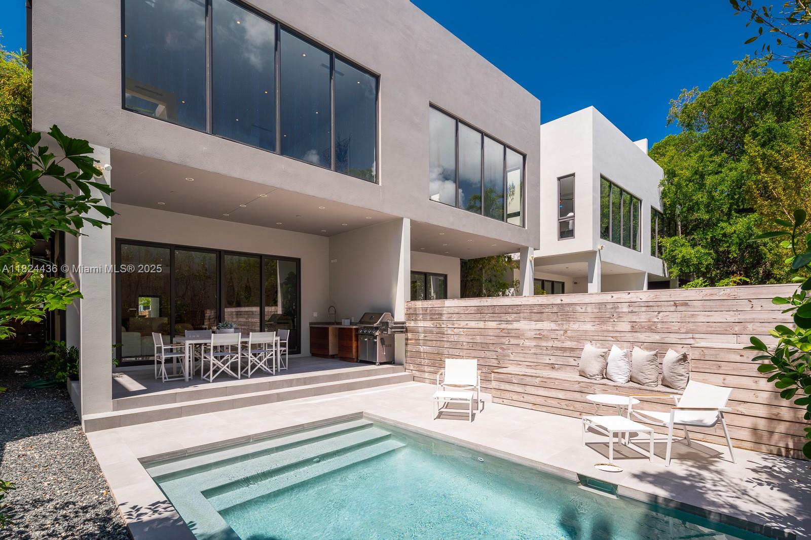 2978 Coconut Ave # 2978