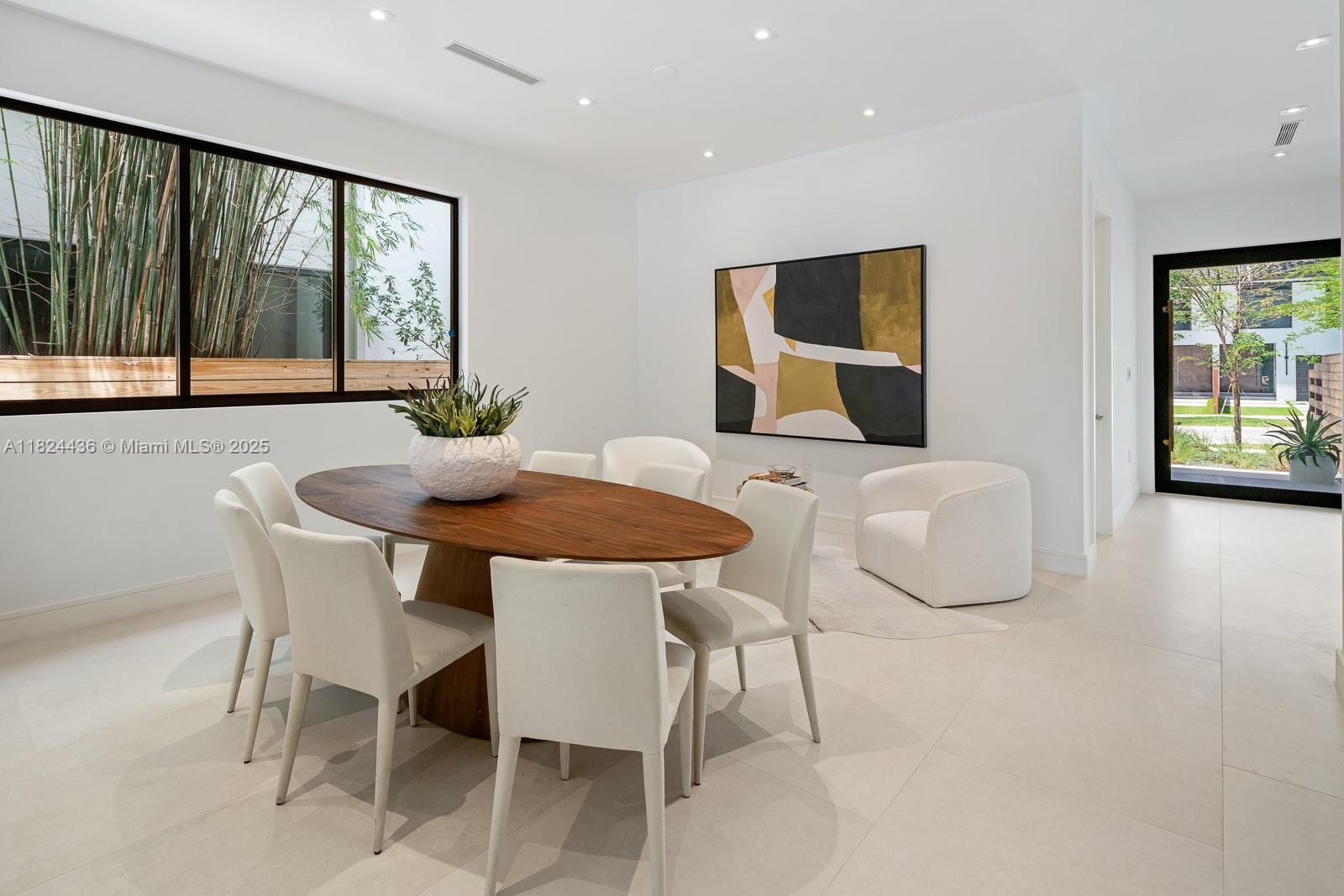 2978 Coconut Ave # 2978