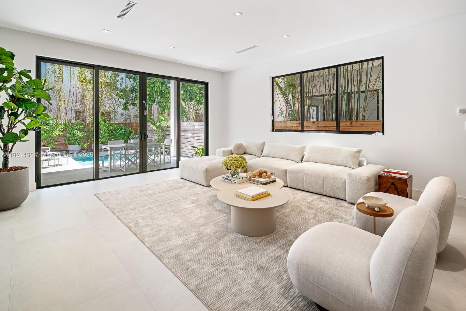 2978 Coconut Ave # 2978