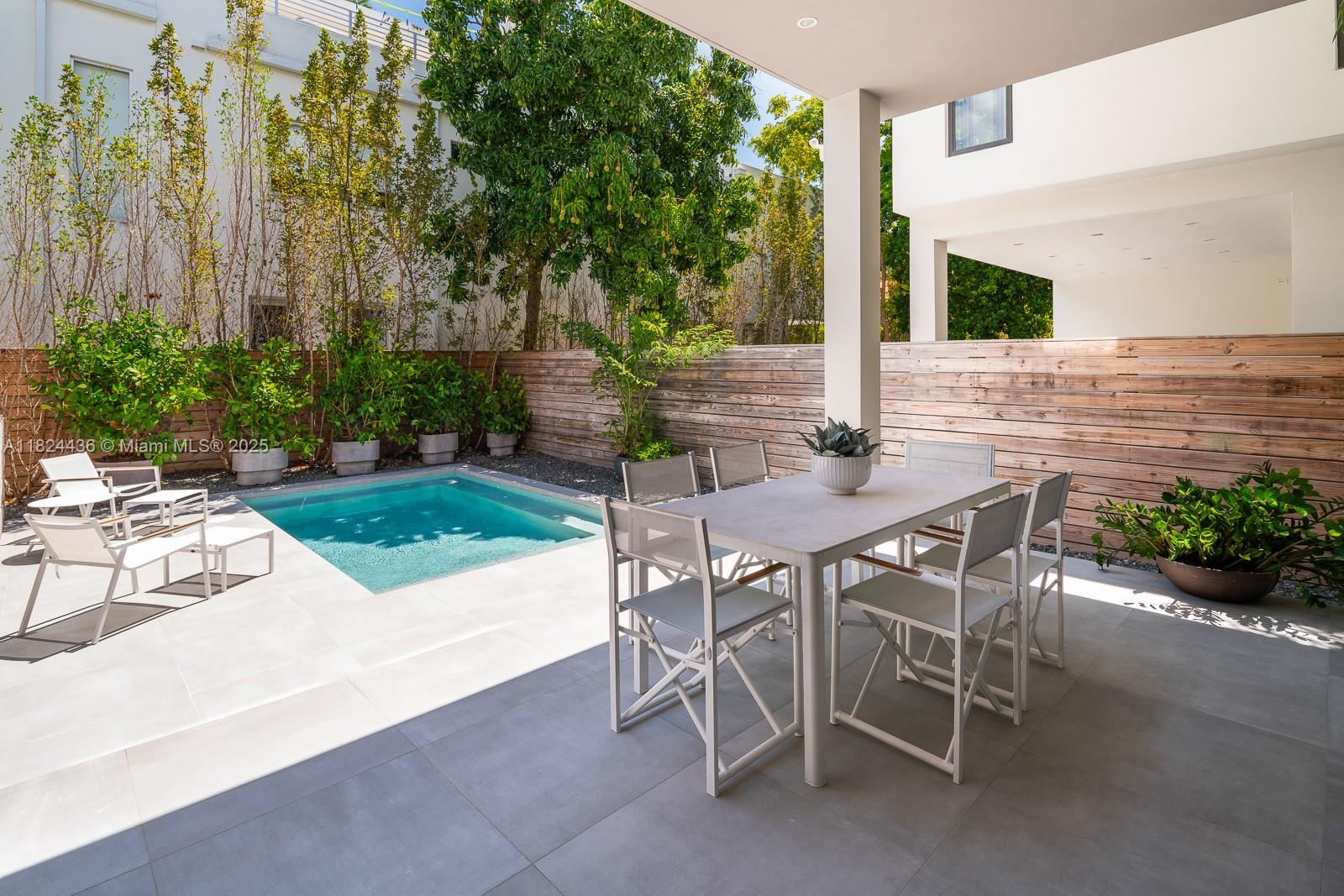 2978 Coconut Ave # 2978