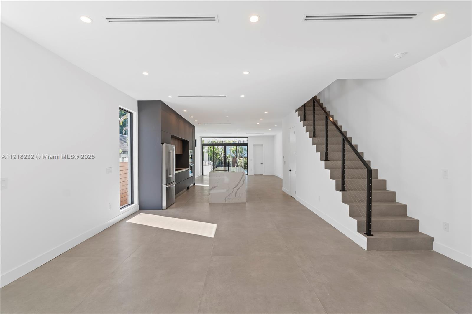 3026 Aviation Ave # 1