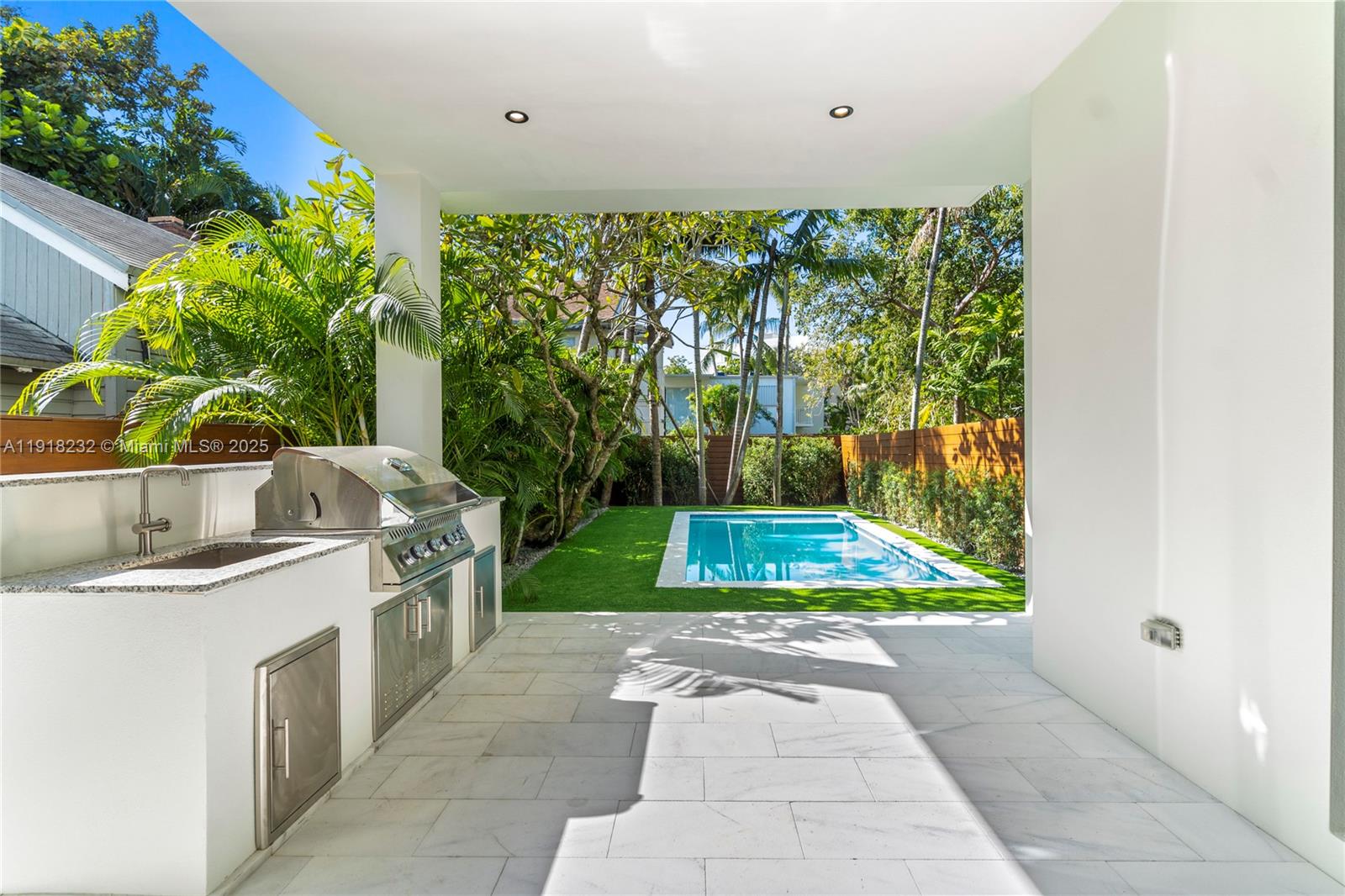 3026 Aviation Ave # 1