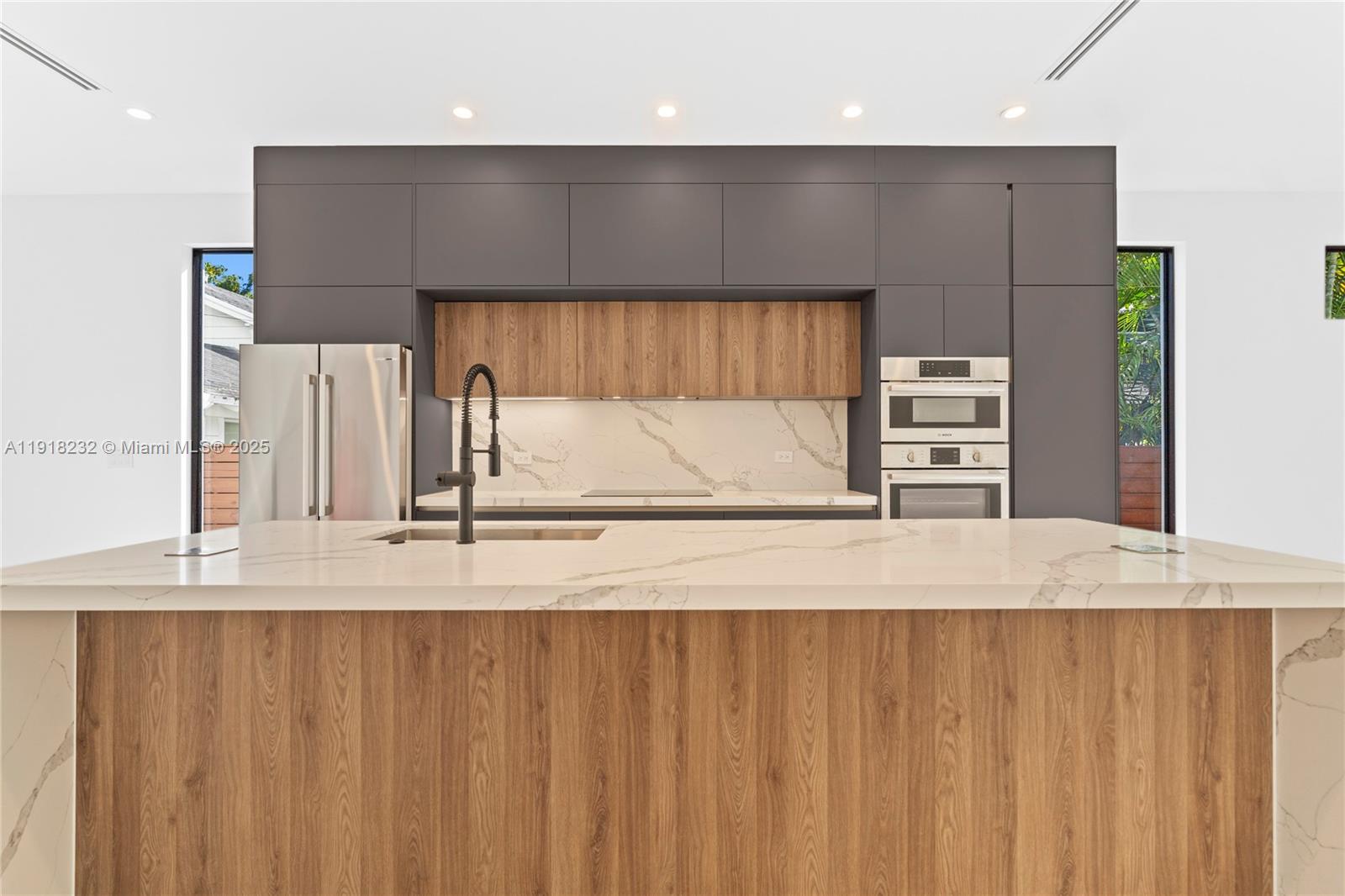 3026 Aviation Ave # 1