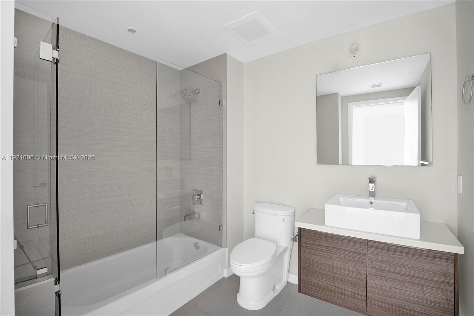 1010 SW 2nd Ave # 1004