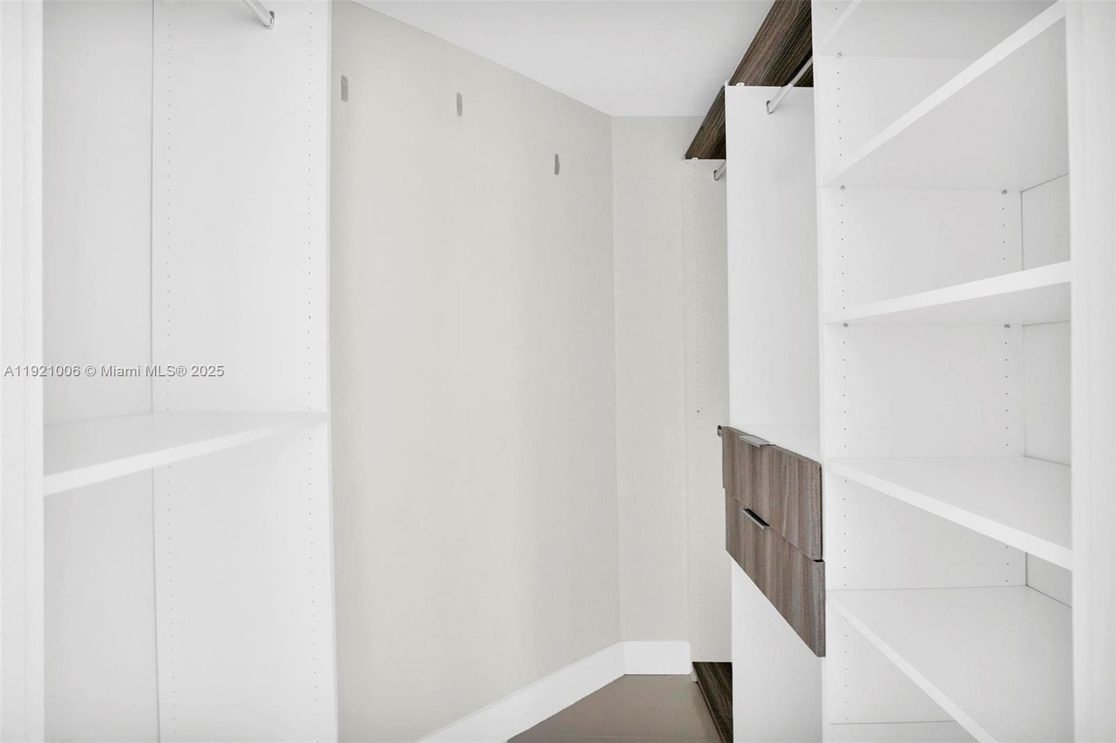 1010 SW 2nd Ave # 1004