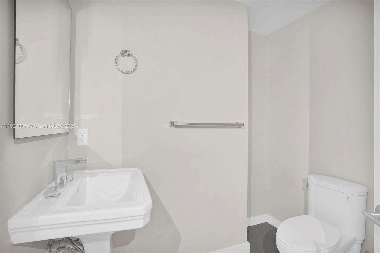 1010 SW 2nd Ave # 1004