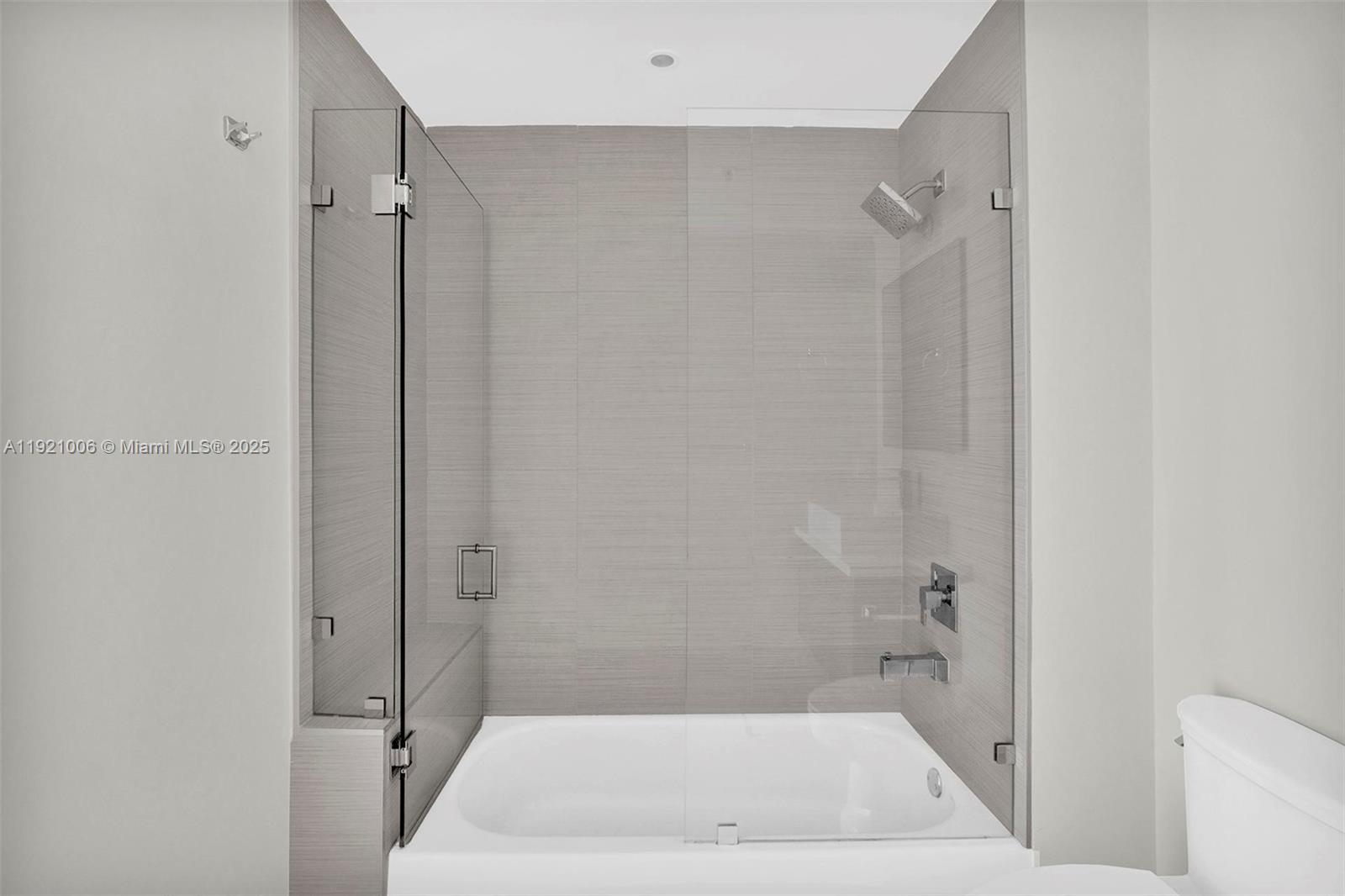 1010 SW 2nd Ave # 1004