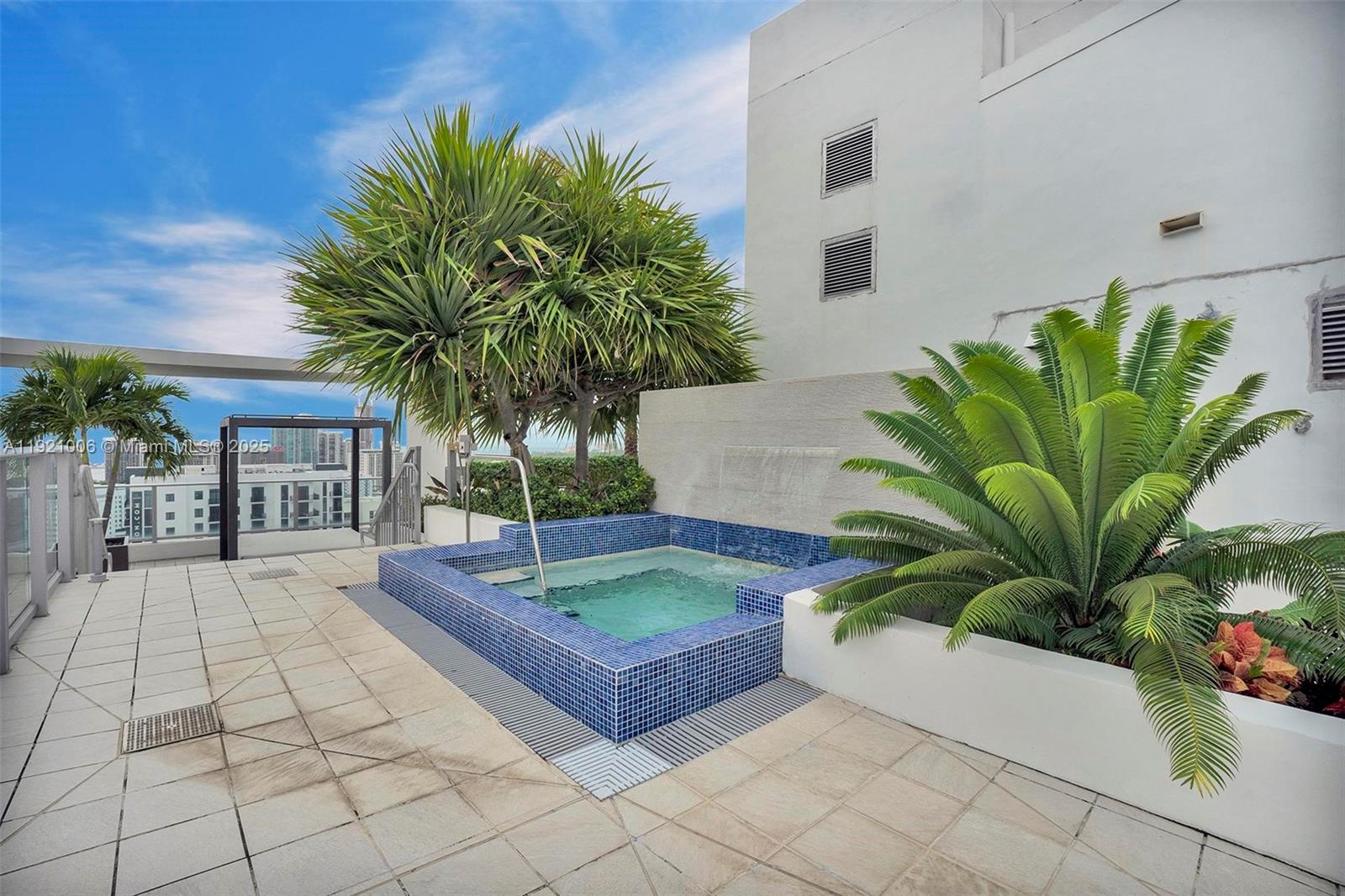 1010 SW 2nd Ave # 1004