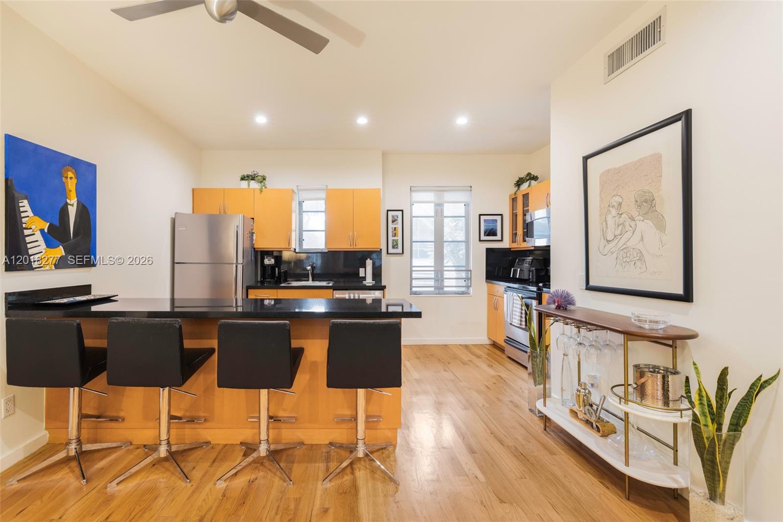 1551 Lenox Ave # 8