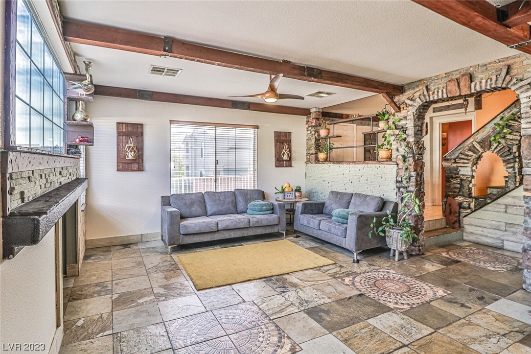 224 Favorable Court