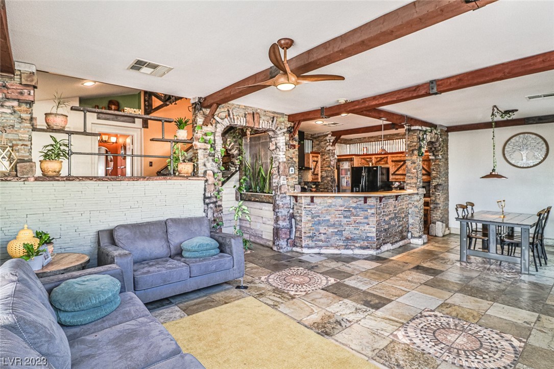 224 Favorable Court