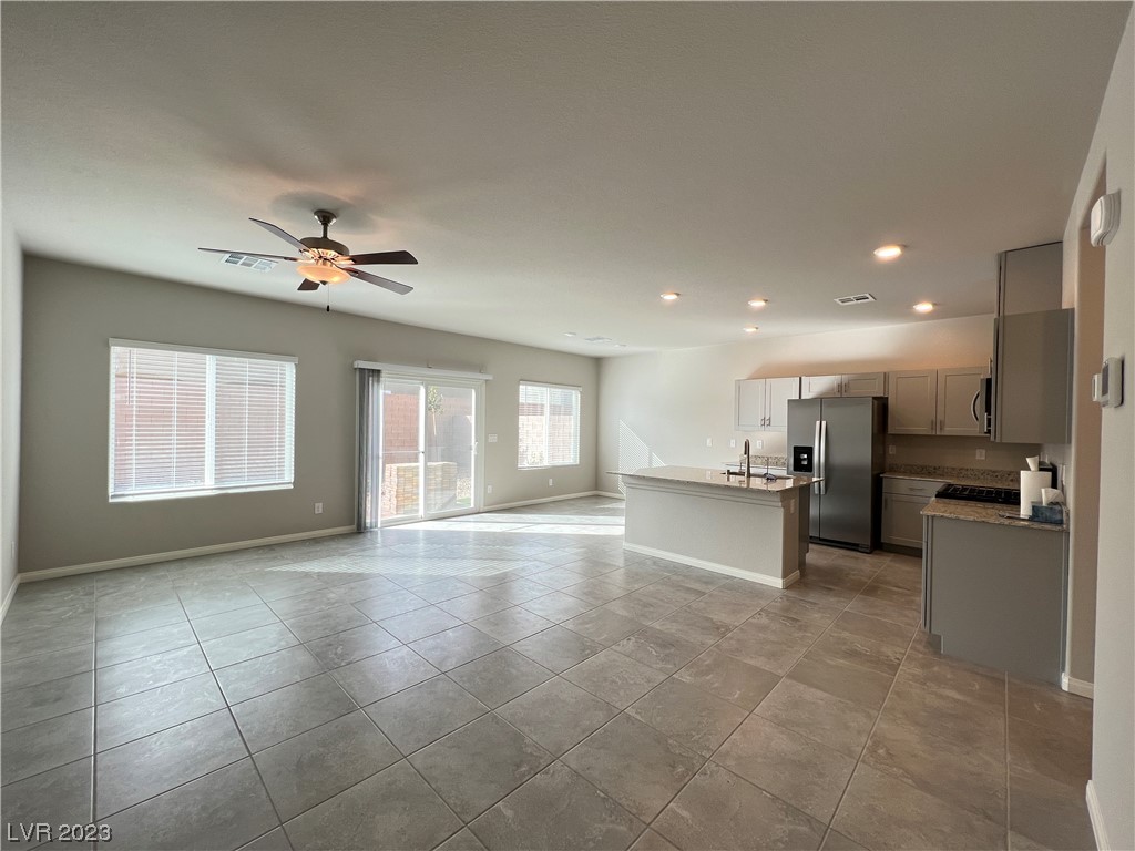 7433 Red Plumeria Avenue