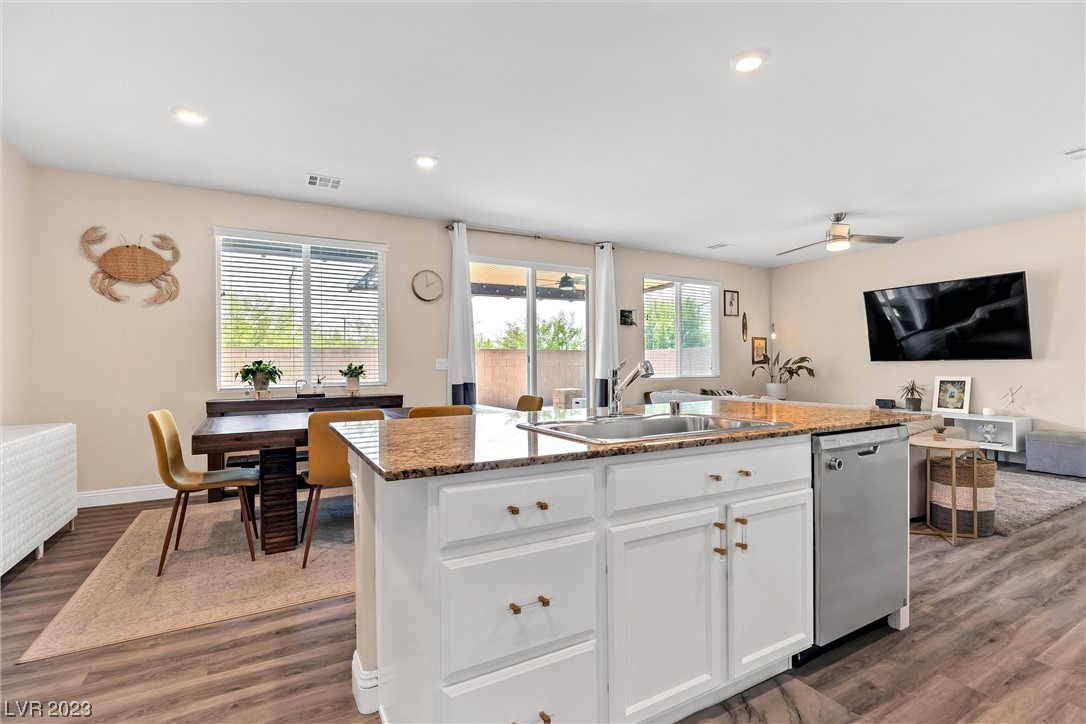 4515 Stardusk Falls Avenue