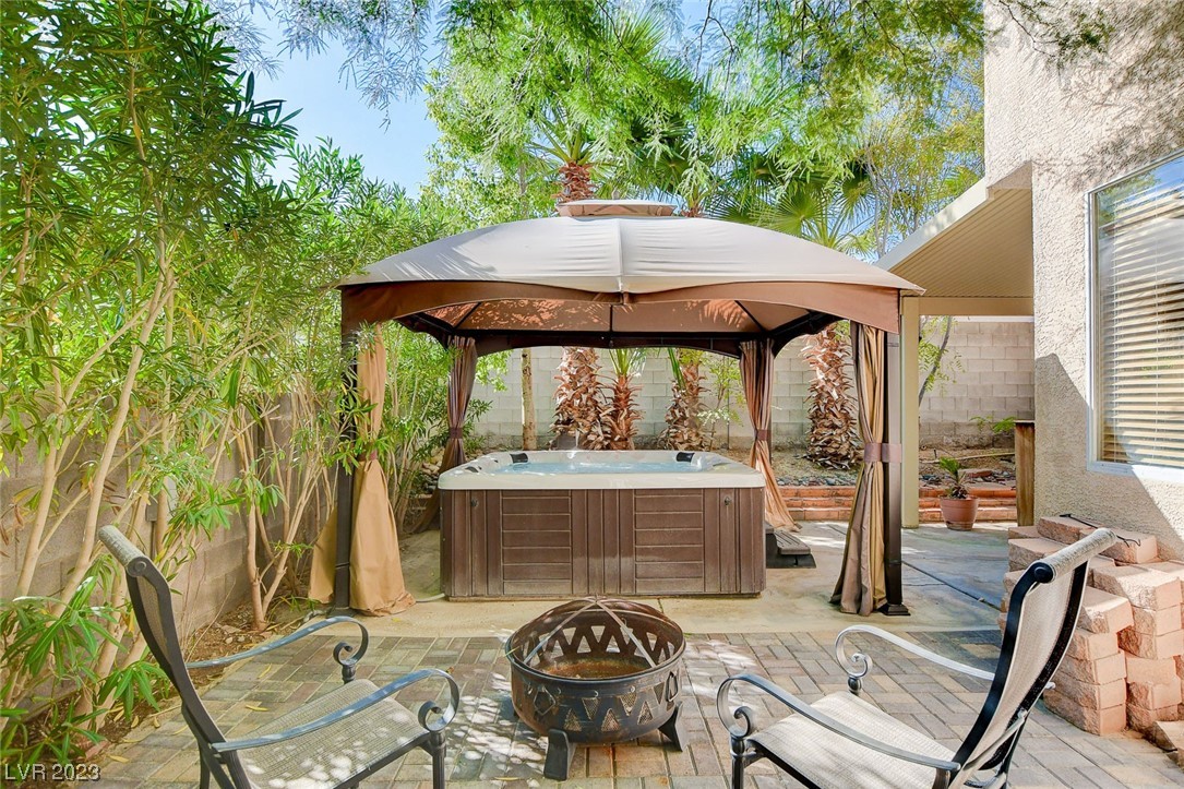5317 Coral Hills Street