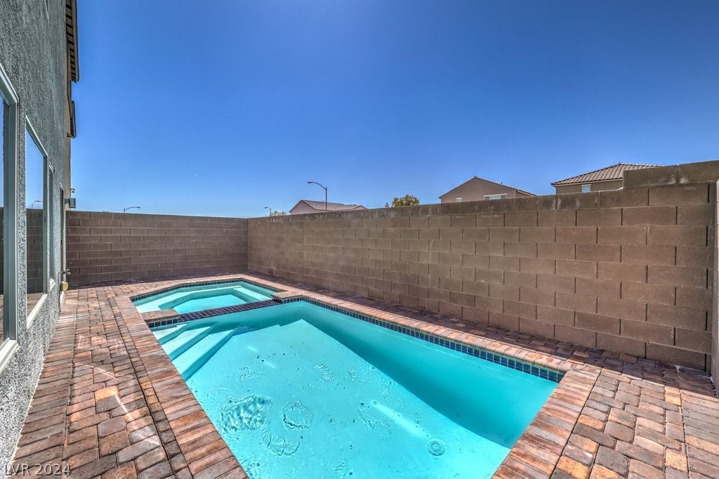 8027 Haywood Estate Avenue