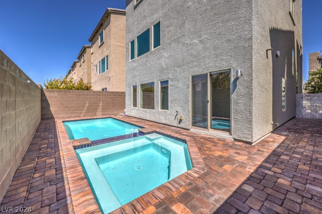 8027 Haywood Estate Avenue