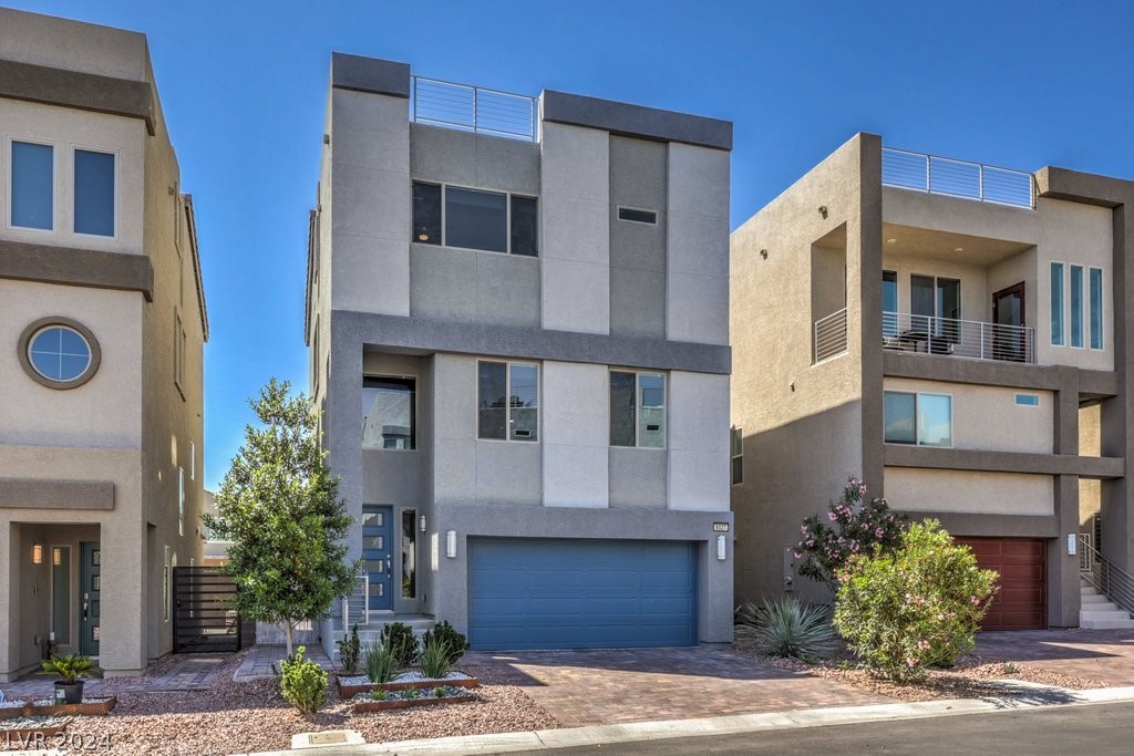 8027 Haywood Estate Avenue