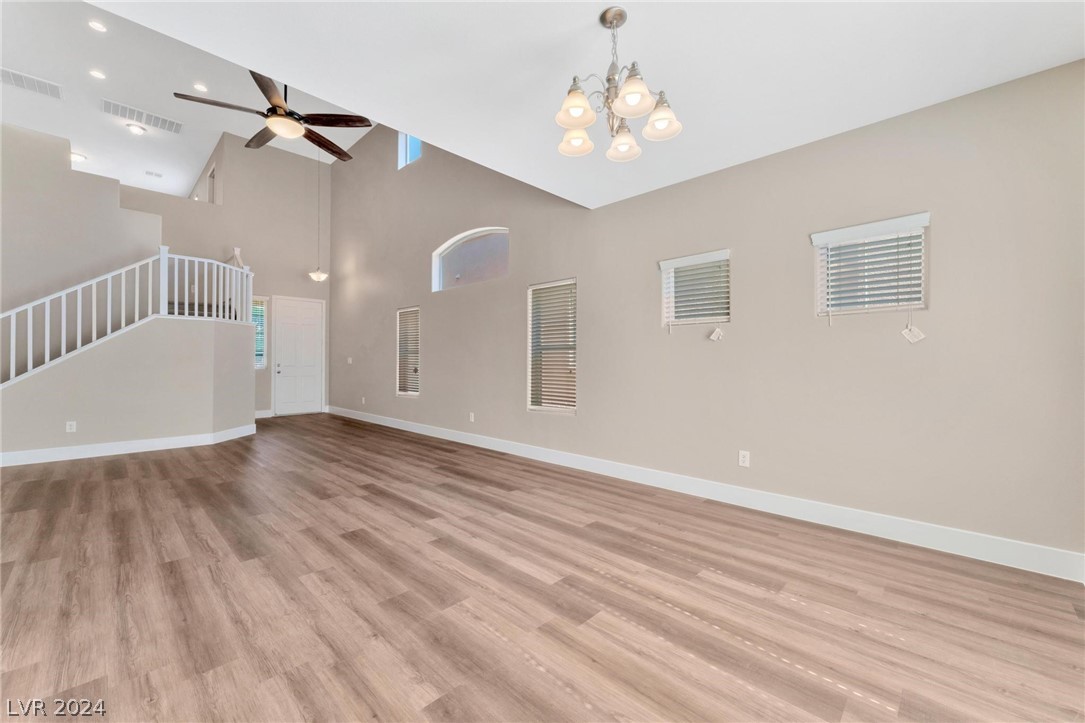 5128 Teal Petals Street