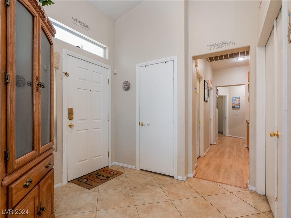 5288 Dakotah Pointe Court