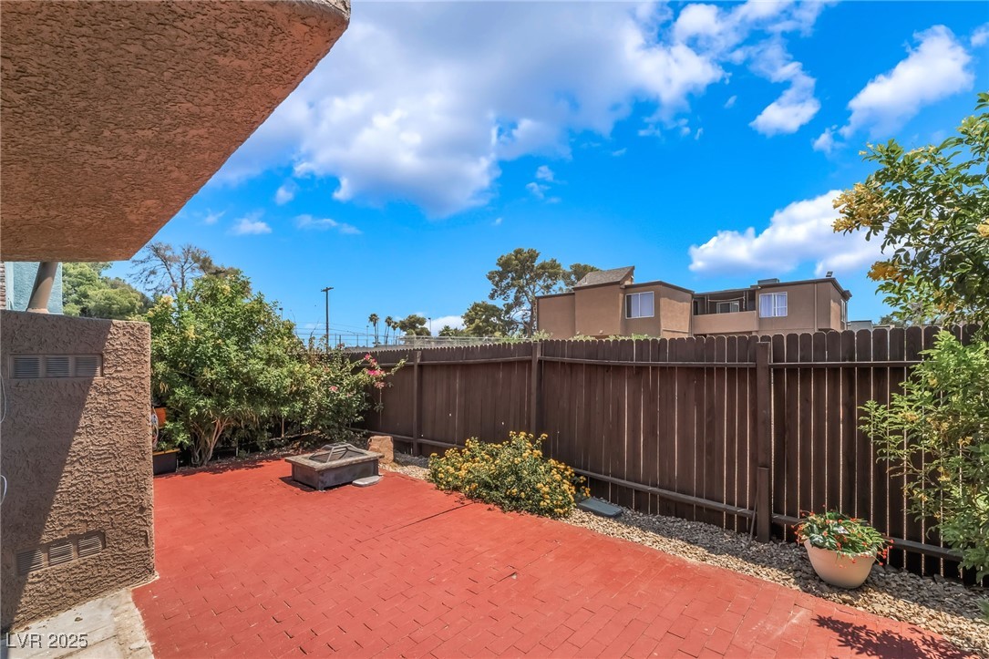 1467 Hialeah Drive C
