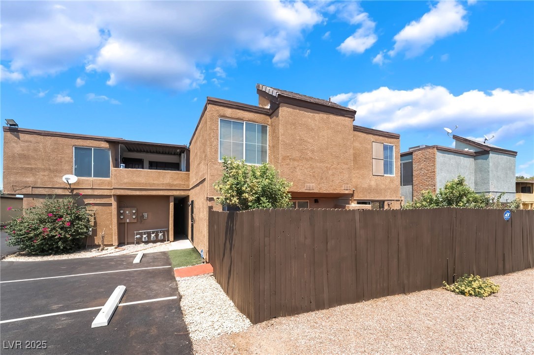 1467 Hialeah Drive C