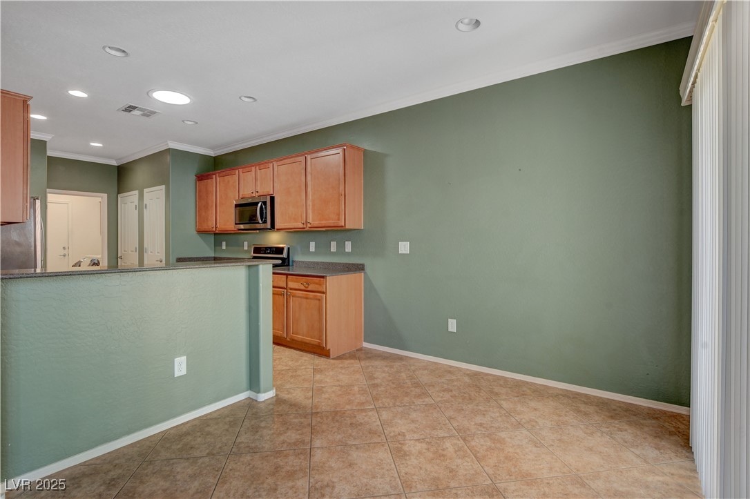 7556 Wingspread Street