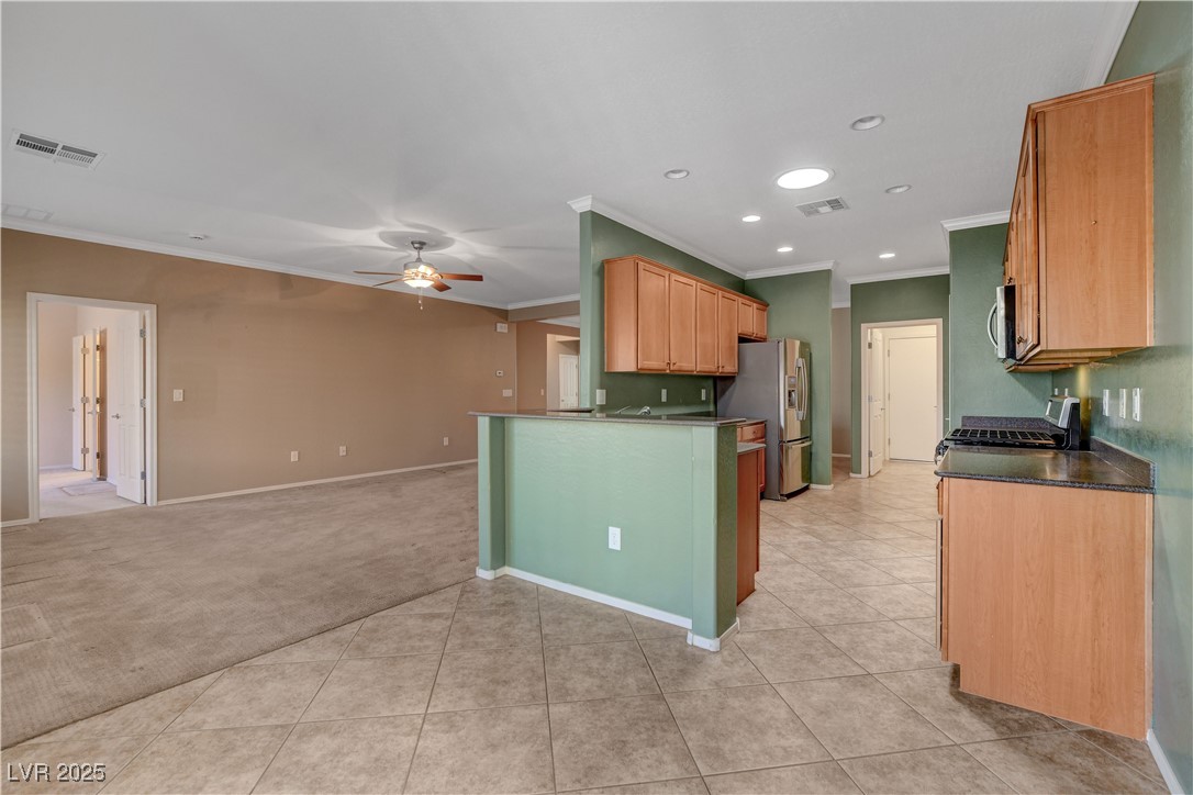 7556 Wingspread Street