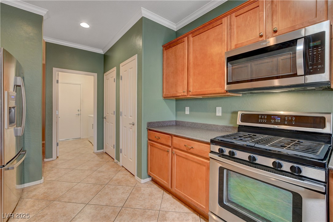 7556 Wingspread Street