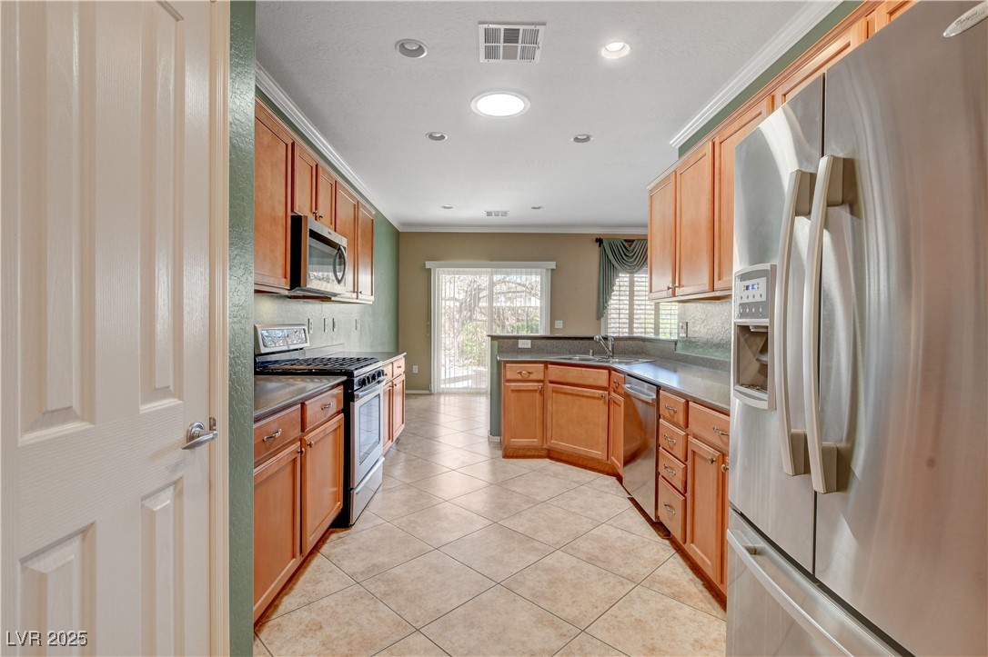 7556 Wingspread Street
