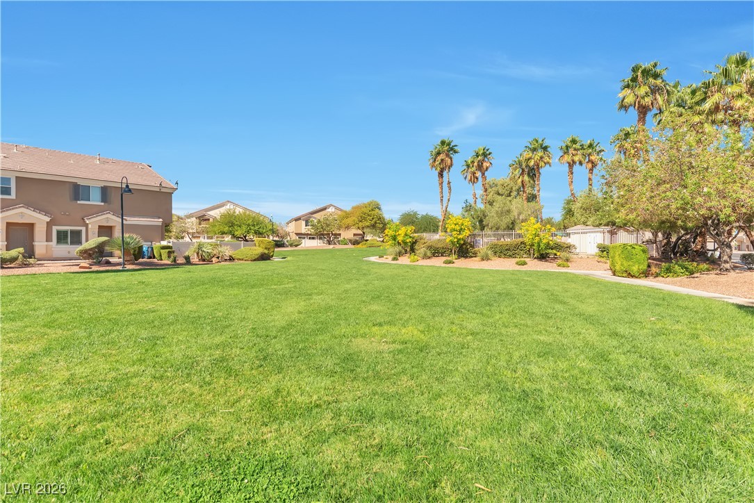 3505 Hazelnut Pine Place 2