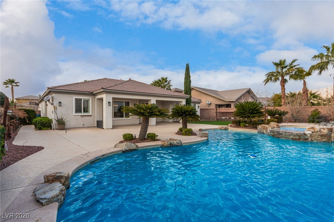 8560 Grand Palms Circle