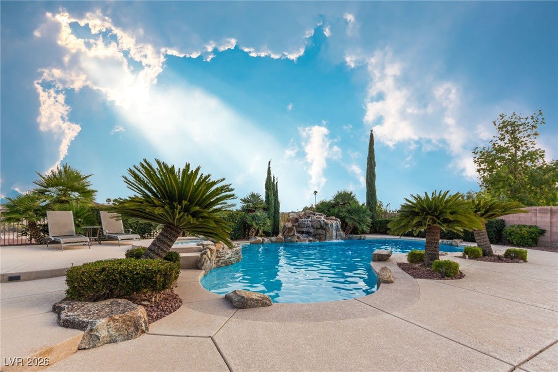 8560 Grand Palms Circle