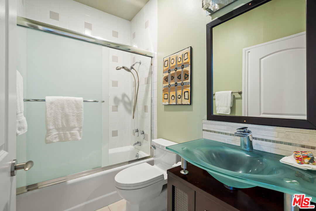 1800 Butler Ave Unit: 102