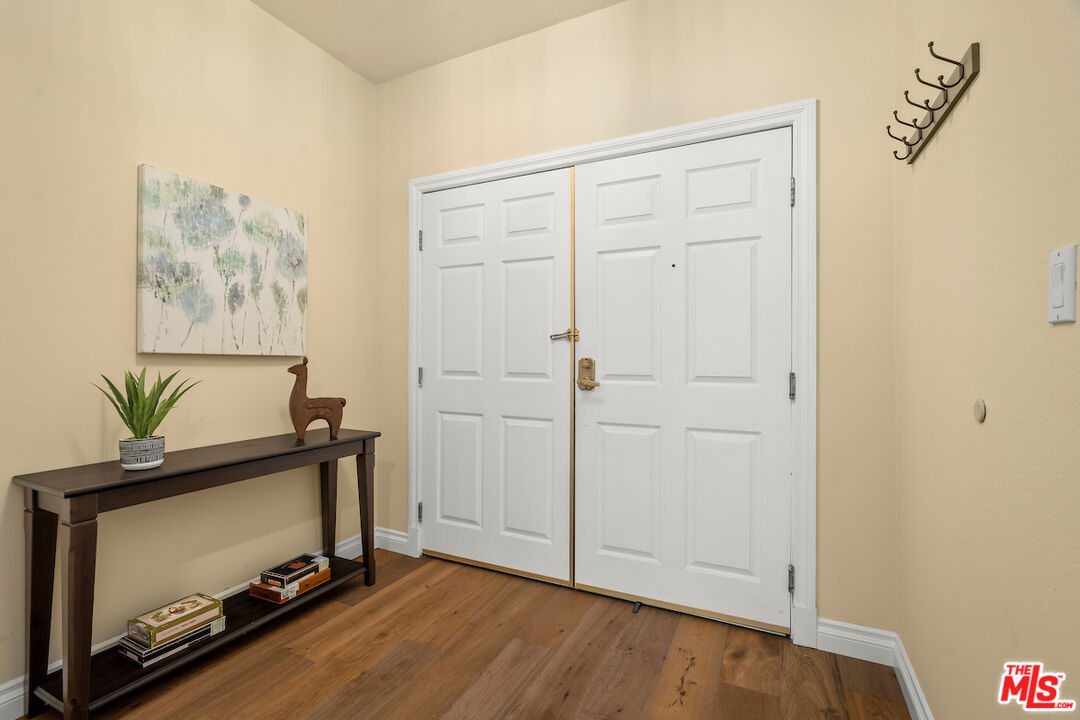1800 Butler Ave Unit: 102